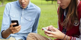 Mobilni telefoni podstiču depresiju kod tinejdžera