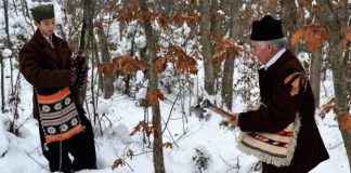 Pravoslavni vernici danas obeležavaju Badnji dan