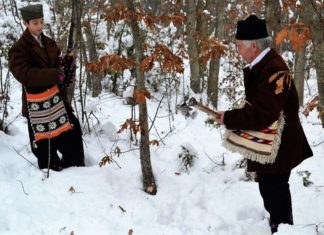 Pravoslavni vernici danas obeležavaju Badnji dan