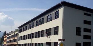 Đaci se danas vraćaju u učionice