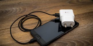 Od sledeće godine jedan punjač za sve telefone