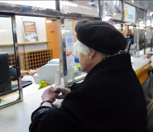 Počela isplata cele martovske penzije i jednokratne pomoći od 4.000 dinara