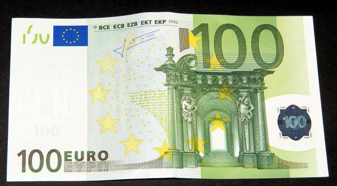 Svi punoletni građani dobiće pomoć od 100 evra