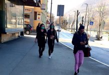 Dozvoljeno okupljanje do 100 ljudi na javnom mestu