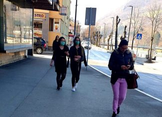 Dozvoljeno okupljanje do 100 ljudi na javnom mestu