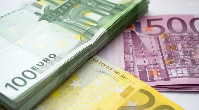 Do posla teško bez političkih/veza ili evra