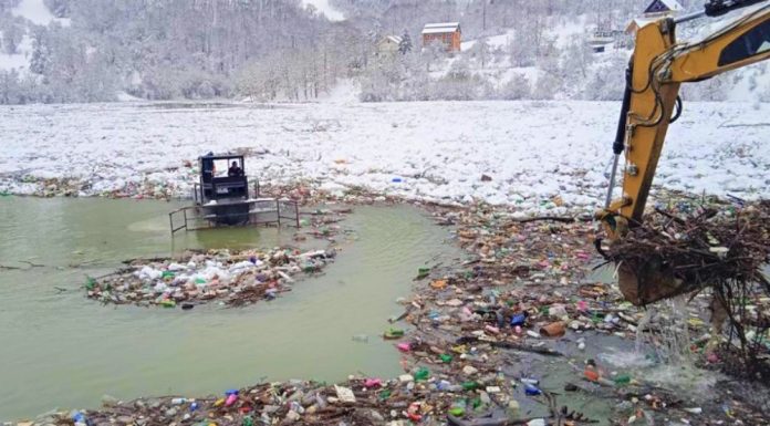 Počelo čišćenje Potpećkog jezera