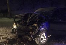 U sudaru džipa i taksi vozila povređene četiri osobe