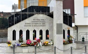 Danas je 28 godina od otmice i ubistva iz voza u Štrpcu Spomen obeležje građanima Prijepolja otetim u Štrpcima