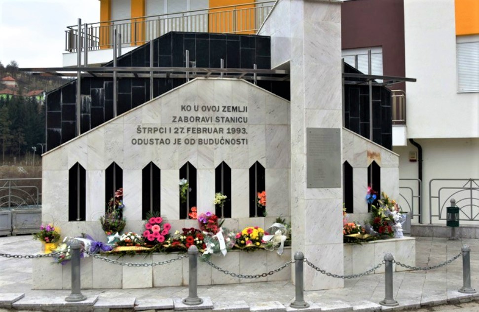 Spomen obeležje građanima Prijepolja otetim u Štrpcima