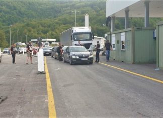 Maloletni državljani Srbije u Crnu Goru mogu putovati samo uz ličnu kartu ili pasoš