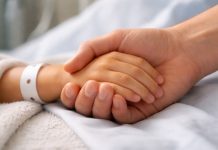 Roditelj-negovatelj od 1. oktobra: Naknada 65.000 dinara i pravo na osiguranje Roditelj-negovatelj: Od 1. oktobra naknada 65.000 dinara