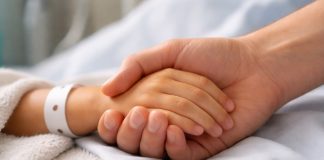 Roditelj-negovatelj od 1. oktobra: Naknada 65.000 dinara i pravo na osiguranje Roditelj-negovatelj: Od 1. oktobra naknada 65.000 dinara
