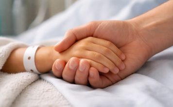 Roditelj-negovatelj od 1. oktobra: Naknada 65.000 dinara i pravo na osiguranje Roditelj-negovatelj: Od 1. oktobra naknada 65.000 dinara